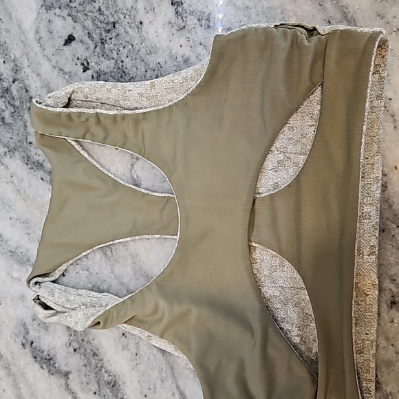 Gym shark  racerback texture sage green sport bra xs - Picture 7 of 7